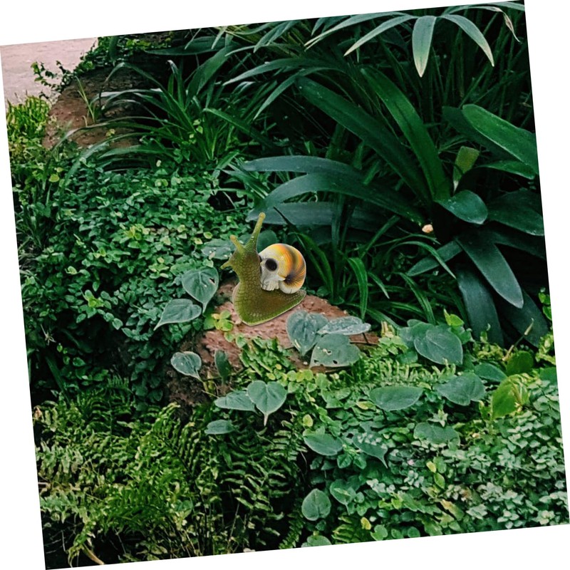 BESPORTBLE Garden Snail Decor Skull Statue Resin Ornament for Landscape