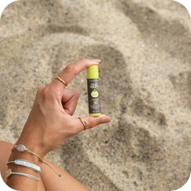 Sun Bum SPF 30 Pineapple Sunscreen Lip Balm, Vegan and Cruelty Free Broad Spectrum UVA/UVB Lip Care, Made with Aloe and Vitamin E for Moisturised Lips, 4.25g