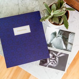 Jot & Mark Photo Album Set - 200 4x6 Photos, Clear Pocket Sleeves, 6 Tab Dividers, 3-Ring Binder 8.5x9.5 (Cerulean Bloom)