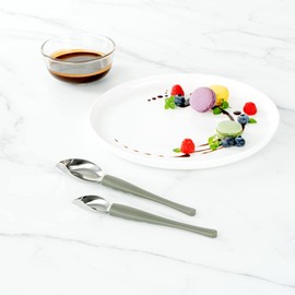 Restaurantware Comfy Grip Decorating Spoons 2-Piece Non-Corroding Saucier Spoons - With Spout Ergonomic Stainless Steel Drizzle Spoons For Culinary Plating & Decorating