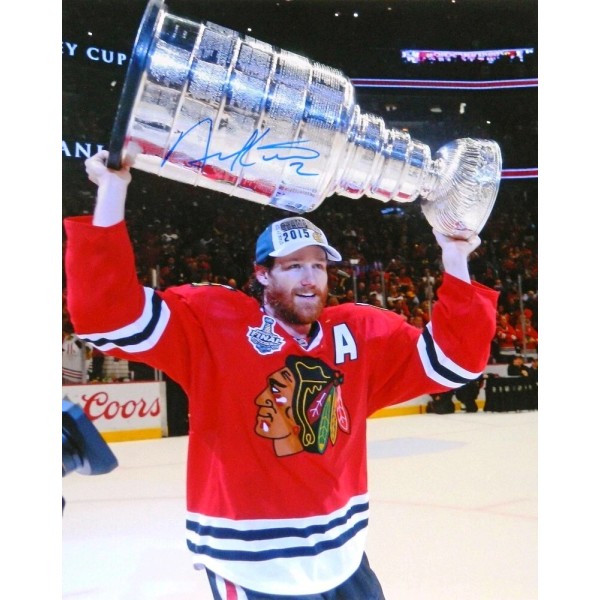 BLACKHAWKS - DUNCAN KEITH - 8 X 10 GLOSSY SIGNED