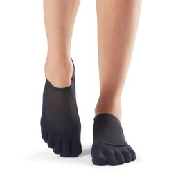 Toesox Men's and Women's 1 Pair Full Toe Organic Cotton Low Rise Yoga Socks In Black 6-8.5 Unisex Black