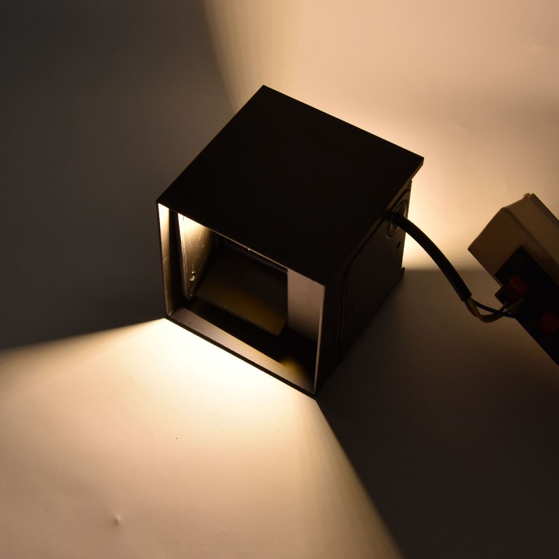 3.9in Wall Lamp Adjustable Light Angle Energy Saving Environmental Friendly