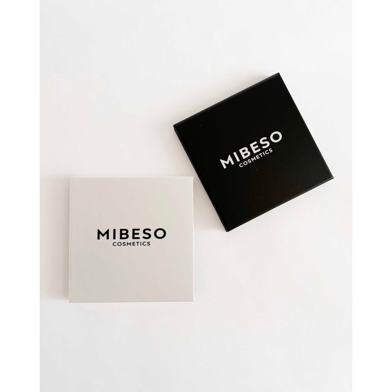 Empty Eyeshadow Palette Refillable Magnetic Box 4 Shades Customizable Eyeshadow