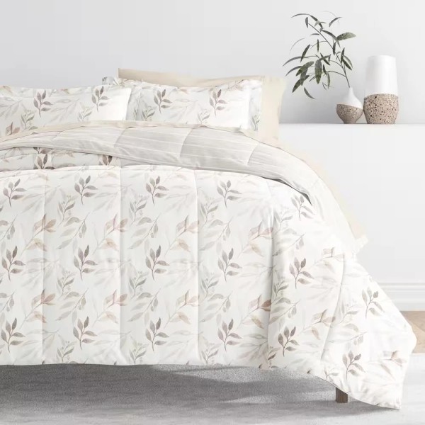 Does not apply 7-Piece Foliage Stripe Ivory Pattern Comforter Queen
