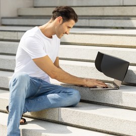 kwmobile Laptop Sun Shield - Shade for Computer Screen Glare Protection for Outdoor Working - Visor Sun Cover for 15" Laptops