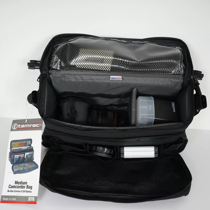 Tamrac Medium CAMERA/ Camcorder Case #976 Black, USA NEW!