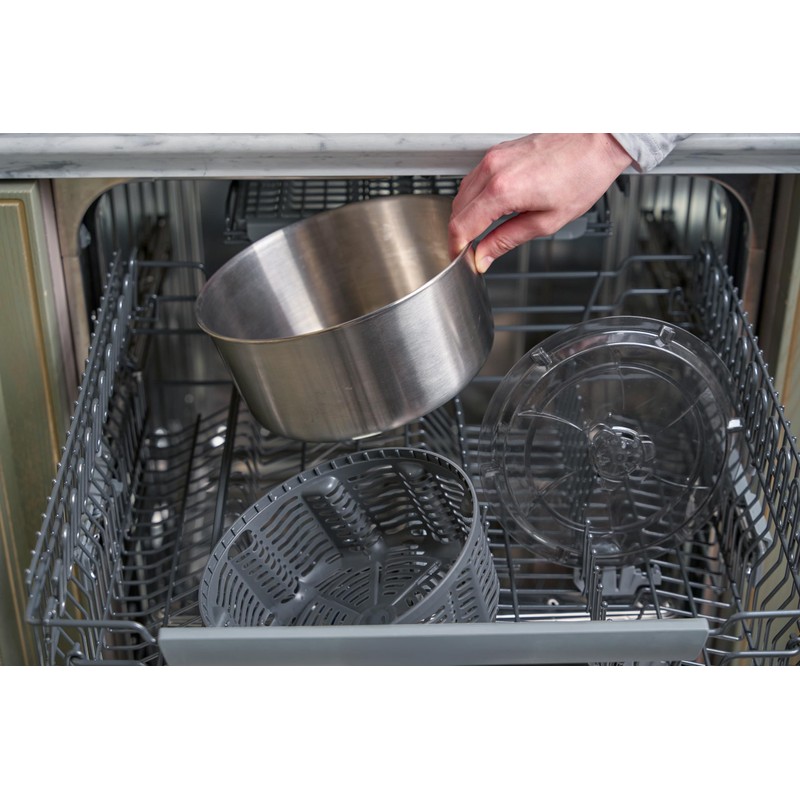 Zyliss Swift Dry Stainless Steel Salad Spinner - Fruit Cleaner