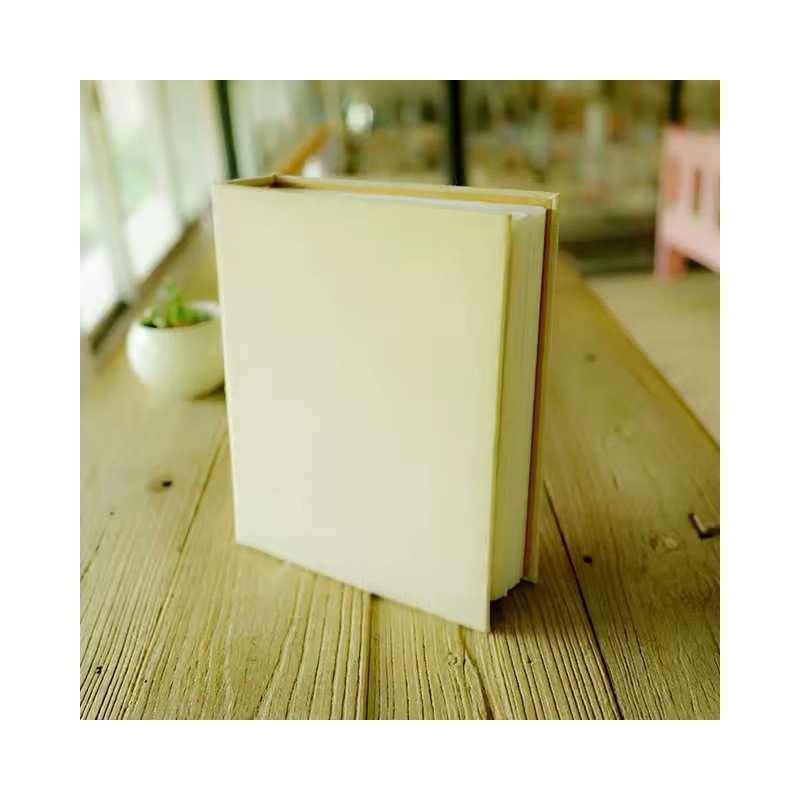 200-Pocket 6-Inch Photo Album with 50 Interleaf Sheets
