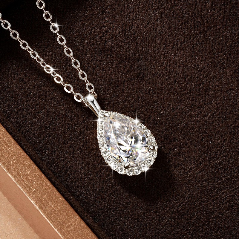 EONFUN 2.5CT Pear Moissanite Pendant Necklace for Women (Silver)