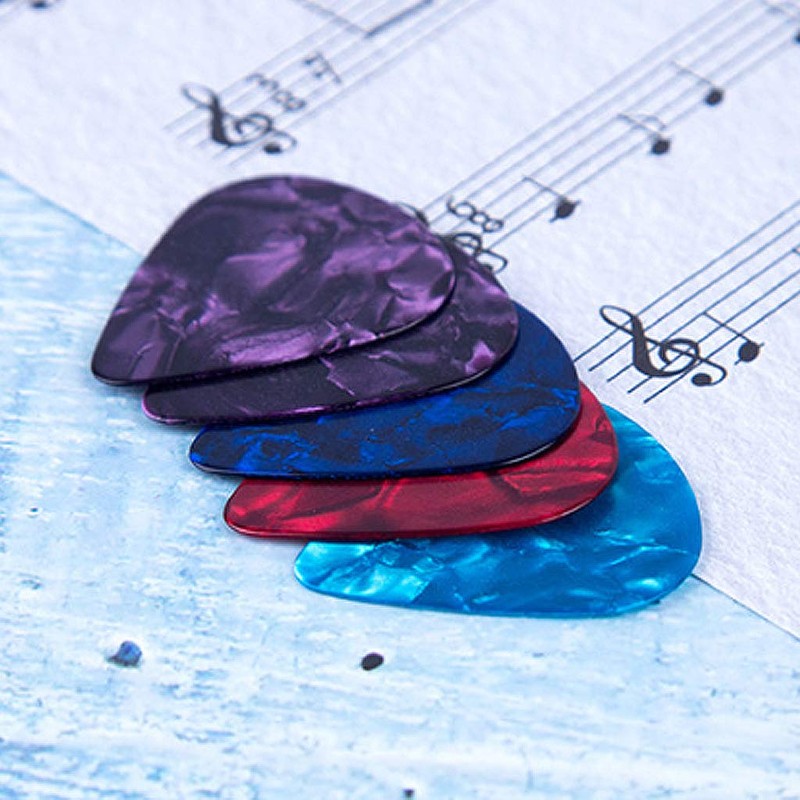 LIUJZZJ Pack of 40 Mixed Colours 0.46 mm Guitar Picks