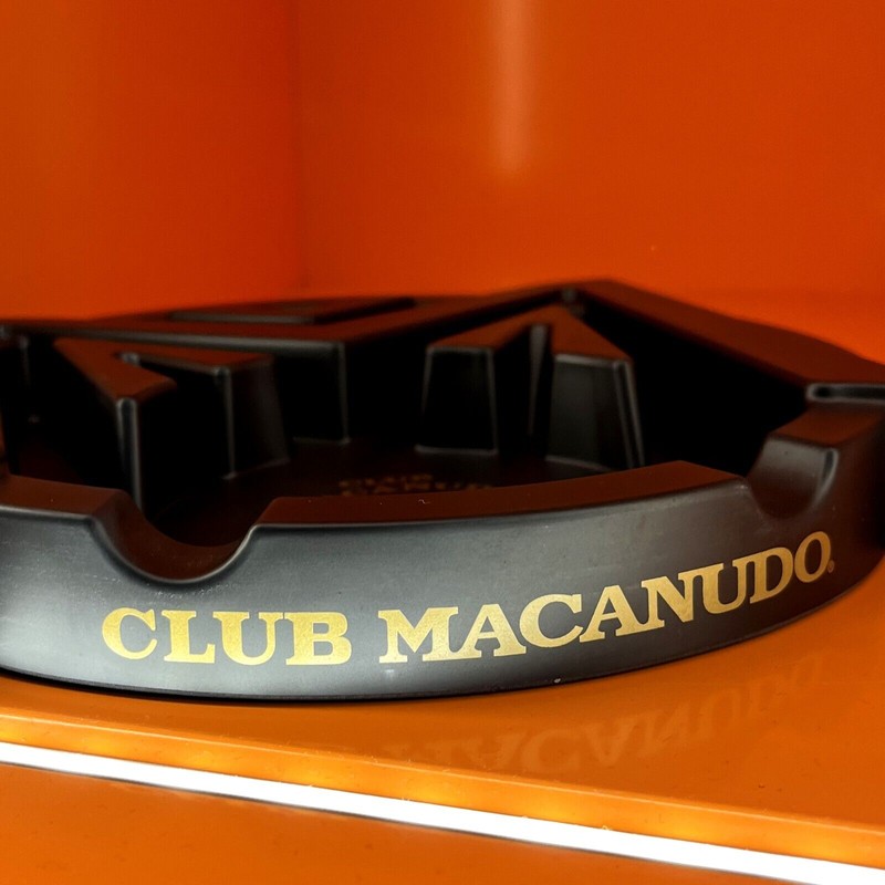Macanudo Club Macanudo Round Cigar Ashtray - Black