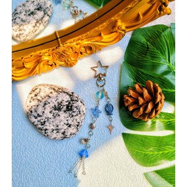 Meefisher Cute Y2K Aesthetic Charm Keychain Star Guitar Jellyfish Sea Shell Flower Accessories for Backpack Purse (Blue jellyfish)