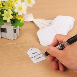 JOZMMZEOOA Pack of 500 price tags, gift tags, kraft paper, 28 x 45 mm, price tags, brown white hanging labels, price tags, flea market with string, for flea market, jewellery, gift (white)