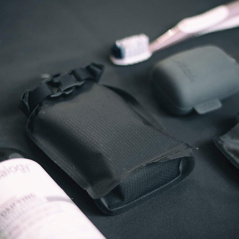 Travel Soap Bag, Mobile Soap Container and 2 Leak-Proof with