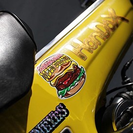 ムーンアイズ(MOONEYES) バイク貼付用、車貼付用 MOON CAFE ハンバーガー MOON バーガー ステッカー DM-184