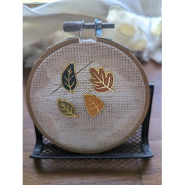 Fall Leaves Mini Magnetic Needle Minder Set