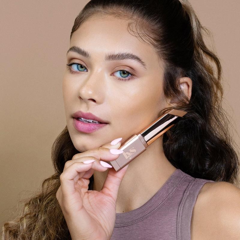 No Limits Cream Bronzer Stick x Aim High Highlighter Stick:_Strength