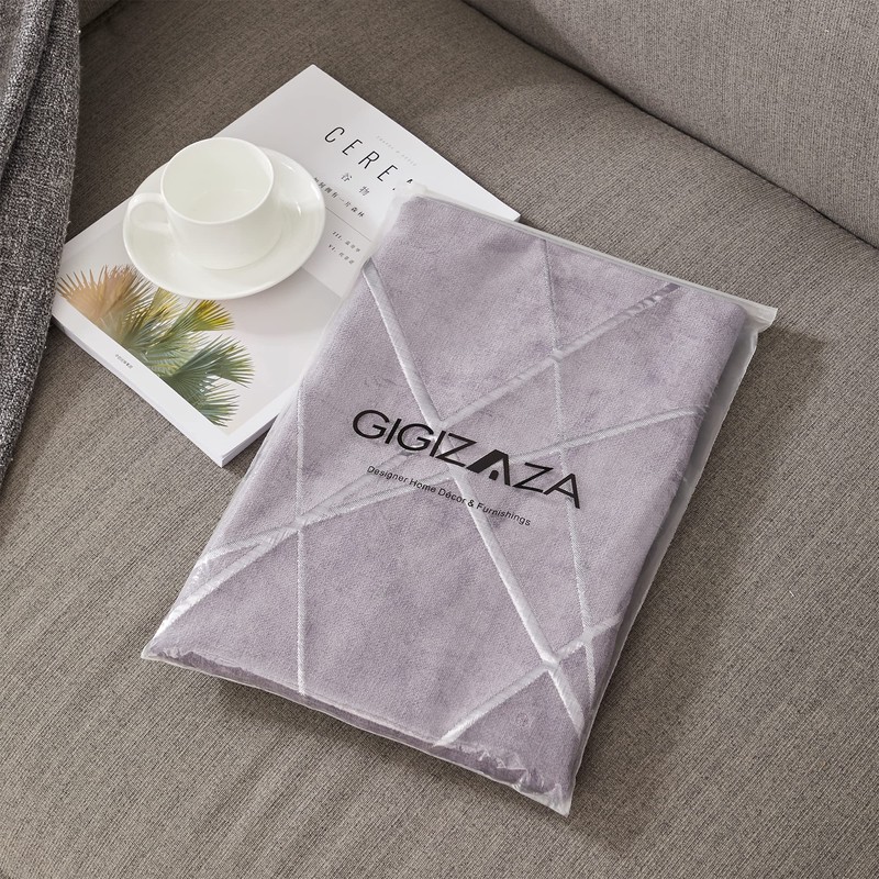 GIGIZAZA Decorative Throw Pillow Covers 20 x 20,Voilet Purple Sofa
