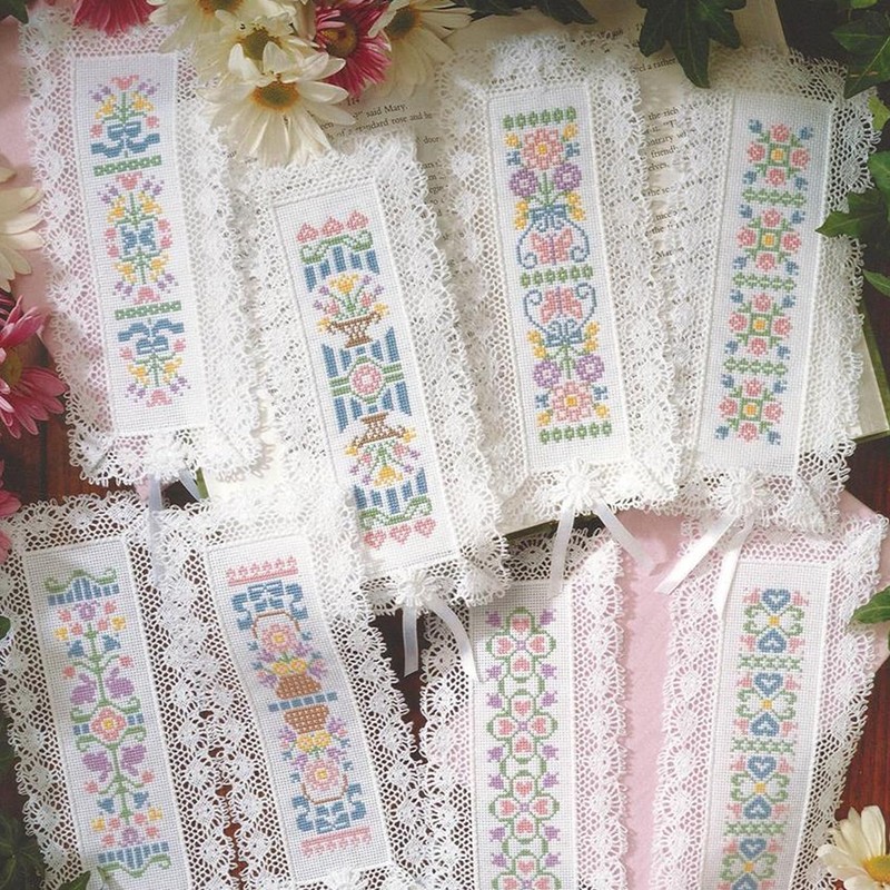 LEISURE ARTS-Pretty Bookmarks