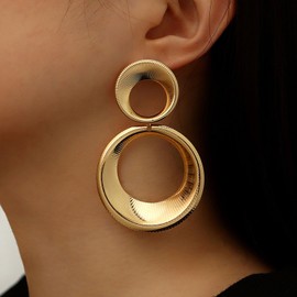 TseenYi Boho Exaggerated Circle Dangle Earrings Gold Geometric Circle Earrings Vintage Circular Round Drop Earrings Large Open Circle Dangle Earrings Jewellery for Women and Girls, Zinc
