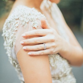 YL Engagement Ring 925 Sterling Silver with April Birthstone White Cubic Zirconia Criss Cross Infinity Solitaire Wedding Band Ring for Women Bride(SizeL)