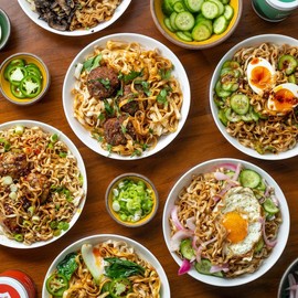 Momofuku Noodle Variety Pack - 5 Different Flavors (Soy & Scallion, Spicy Soy, Tingly Chili, Sweet & Spicy, and Spicy Chili) - Instant Ramen, Instant Noodles