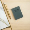 Planificador De Bolsillo: Minicuaderno Con Calendario 2026 A