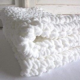 clootess Chunky Knit Blanket Chenille Throw - Warm Soft Cozy for Sofa Bed Boho Home Decor (White 40x60 in)