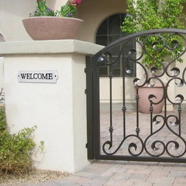 OGANAZI 2 PCS Heavy Duty Cast Iron Welcome Sign Decor, Wall Hanging or Mountable Welcome Plaque for Front Door, Entrance, Porch, Home Office or Store- Small Welcome Sign 8.3x2.2Inch White