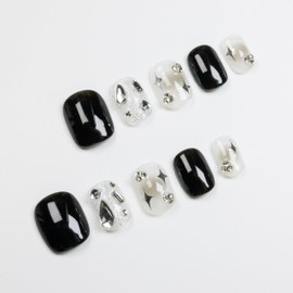MAOLEETO Press on Nails, Short square Fake Nails Black and silver color blocking False Nails Middle Black Press on Nails for Women Girls Nail Art Decoration - Middle