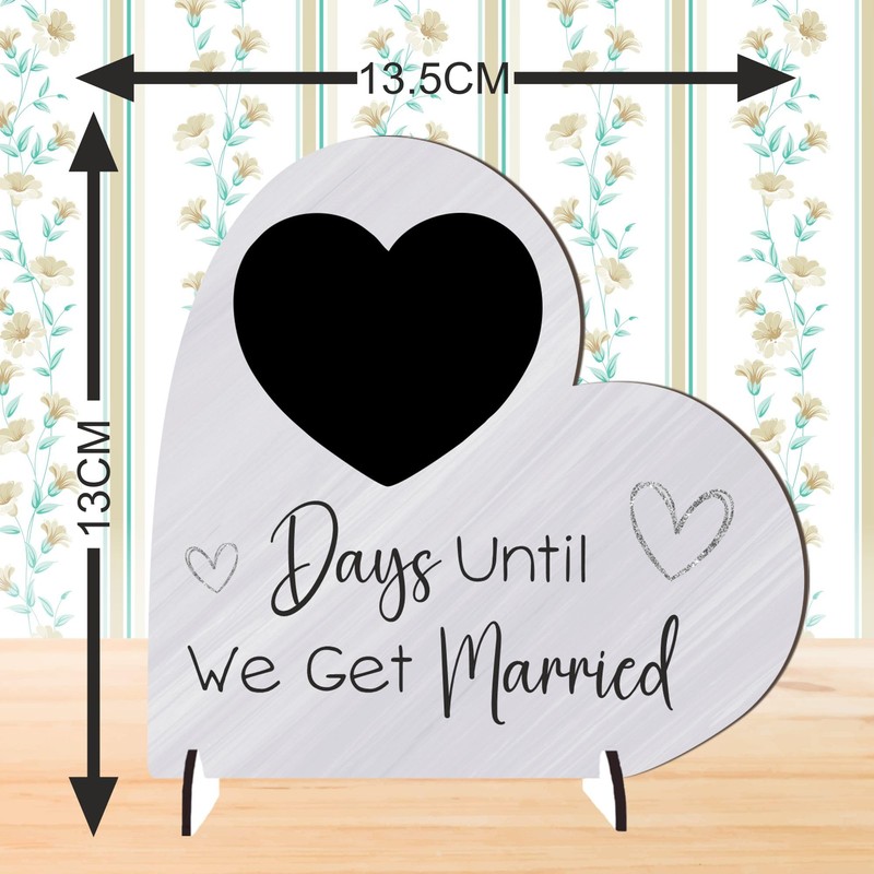 Pixie's Gifts Wedding Countdown Heart Plaque on Stands - Chalkboard