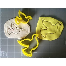 Dove Cookie Cutter (4 Inch)