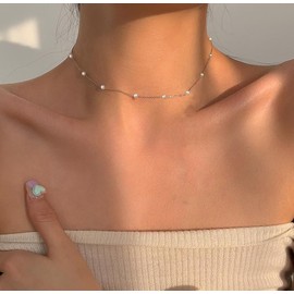 FUNEIA Pearl Necklace, Women's Gold Silver Necklace with Freshwater Pearls, Girl’s/Teenager’s White Pearl Choker Necklace, for Girlfriend, Wedding, Prom, Bridal Pearls, Fashion Jewellery, Gifts, Brass