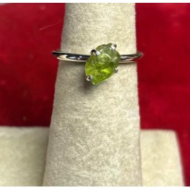 Natural Creations Sterling silver stackable ring size 7 Raw Peridot