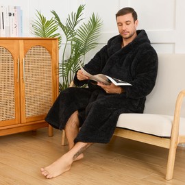 U2SKIIN Women Plush Fleece Hooded Robe, Soft Warm Long Bathrobe with Pockets, Cozy Shower Robe for Women with Front Zipper(BLACK,L/XL)