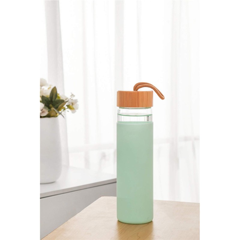 Yomious 20 Oz Borosilicate Glass Water Bottles with Silicone Sleeve