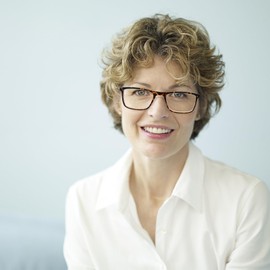 OPTOFENDY Folding Reading Glasses for Women Men, Lightweight Spring Hinge Readers, Portable Blue Light Glasses with Zipper Case, Tortoise 1.0