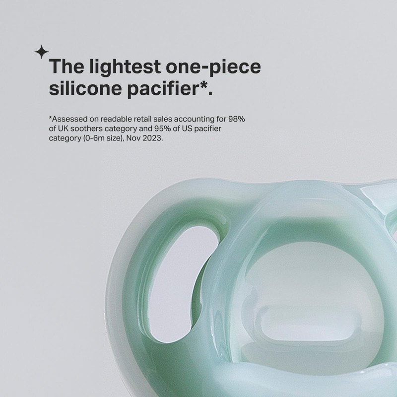 Tommee Tippee Ultra-Light Silicone Pacifier, 0-6 Months, Symmetrical One-Piece Design,