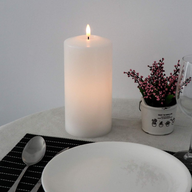 DRomance Large Flameless Flickering Candles with 6 Hour Timer, 3D