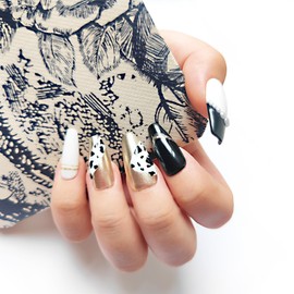 Nailyjoy Handcraft Reusable/Removable Press on Nails Vintage Cream, Hampagne Metallic Spotted Elegant Classy Medium Coffin Fake Nails with Pearl and Glitter in 24 pcs Full Size