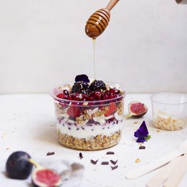 Vegware Plant-Based Compostable 16oz PLA Round Deli Container (Case of 500)