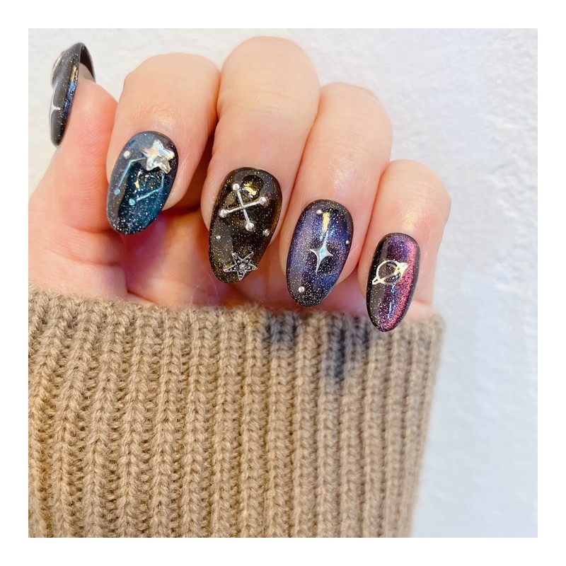 Which planet are you from?Handmade nail tips - Short Almond