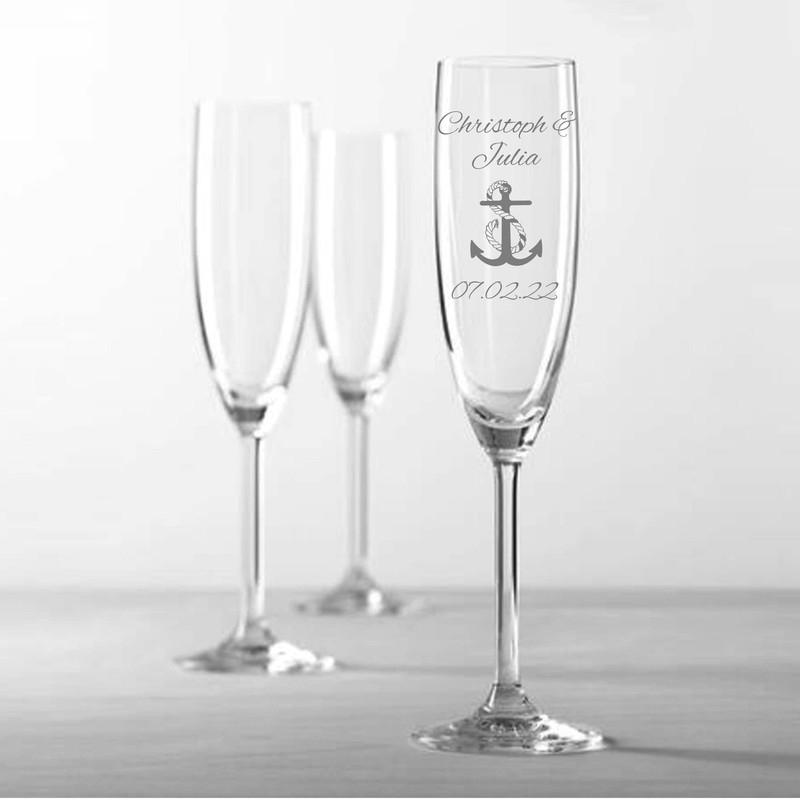 laser-diele 2 Leonardo Champagne Glasses with Engraving – Gift for