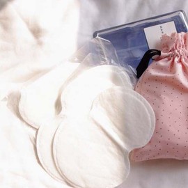 Armpit anti-sweat patch, pad odor, discoloration in armpits / 겨드랑이 땀방지 패치 패드 냄새 암내 변색