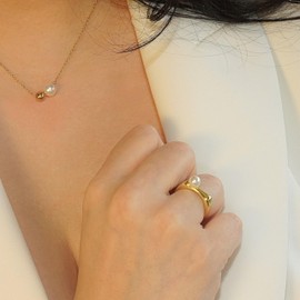 QueenBee 14K Gold 925 Adjustable Pearl Ring | Trendy Open Asymmetric Pearl Ring | Modern Design Polished Stacking Band | Adjustable Gold Pearl Jewelry | Elegant Pearl Gold Ring for Women | Jewelry Gift for Women