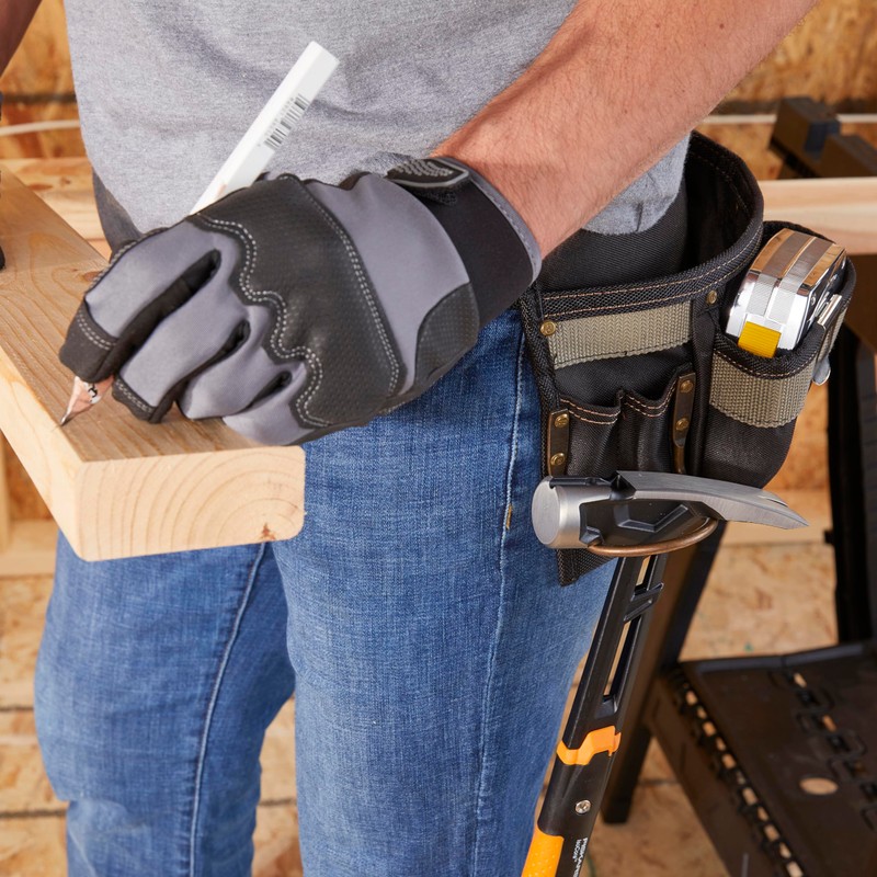 Fiskars Pro IsoCore 17 oz Framing Hammer (16") - with