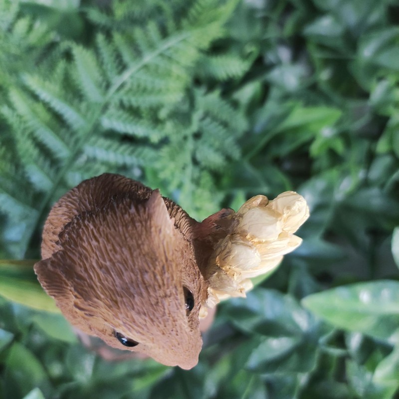 Vivid Arts Harvest Mouse on Wheat Highly Detailed Home Garden