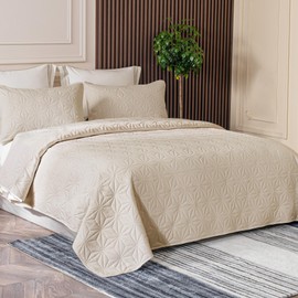 Whale Flotilla King Size Quilt Bedding Set, Soft Brich Beige King Quilts Bedspreads for All Seasons, Lightweight Geometric Star Pattern Coverlets - 3 Pieces(1 Quilt, 2 Pillow Shams)