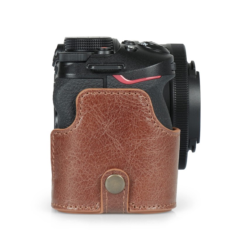 MegaGear EVER READY Genuine Leather Camera Case Bag Compatible with